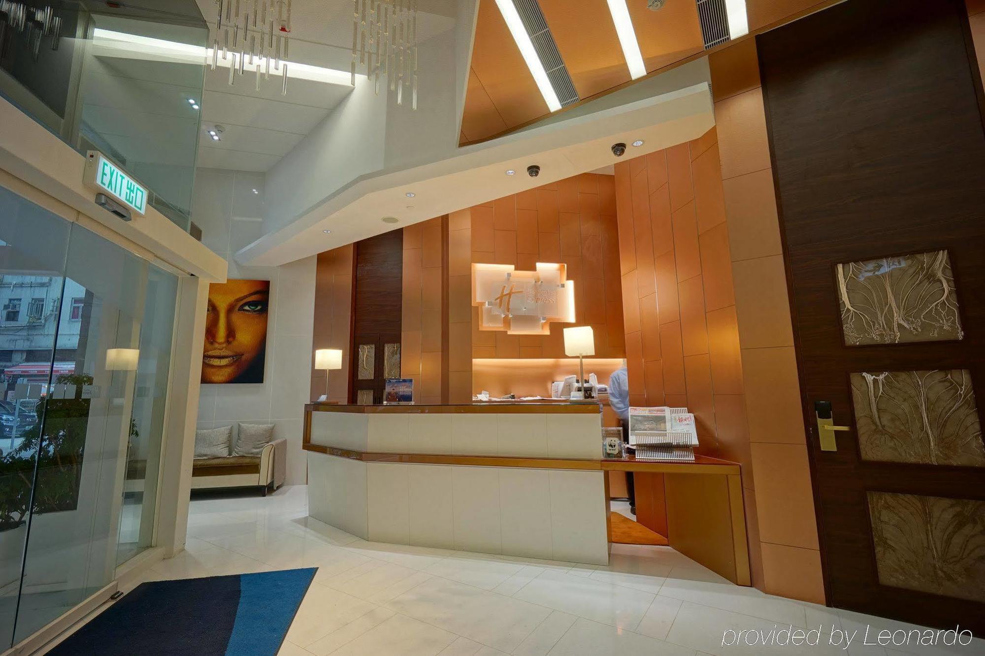 Holiday Inn Express Hong Kong Soho, An Ihg Hotel İç mekan fotoğraf